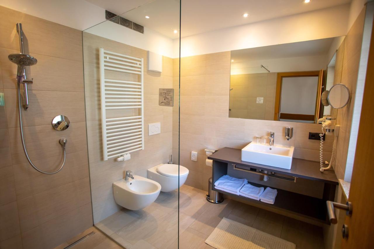 Hotel Lamm Натурно Екстер'єр фото