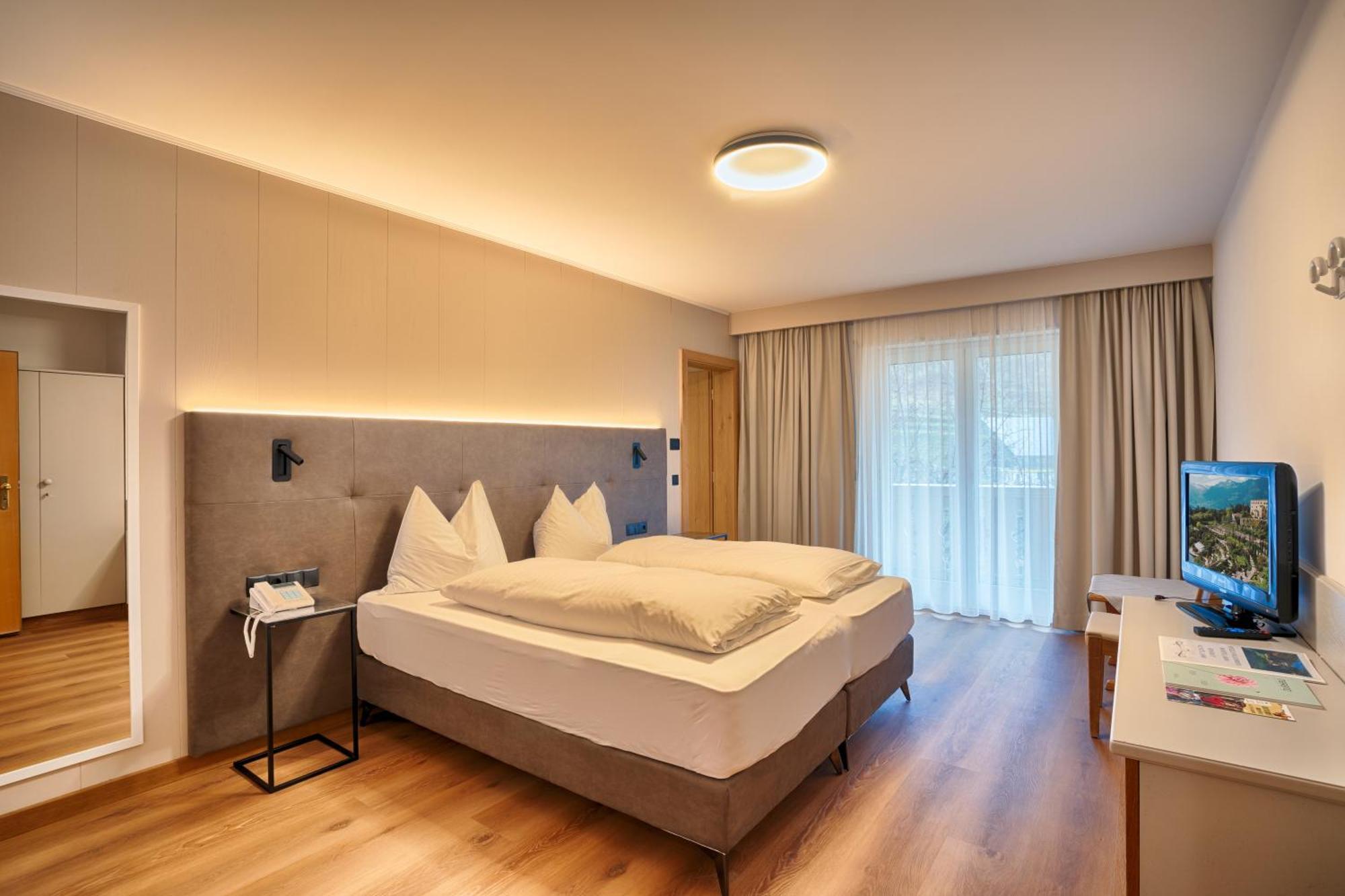 Hotel Lamm Натурно Екстер'єр фото