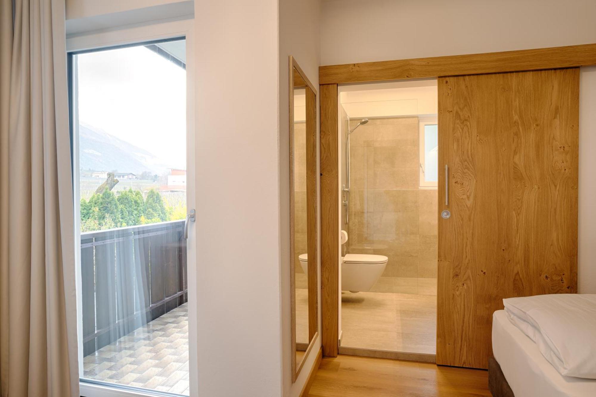 Hotel Lamm Натурно Екстер'єр фото