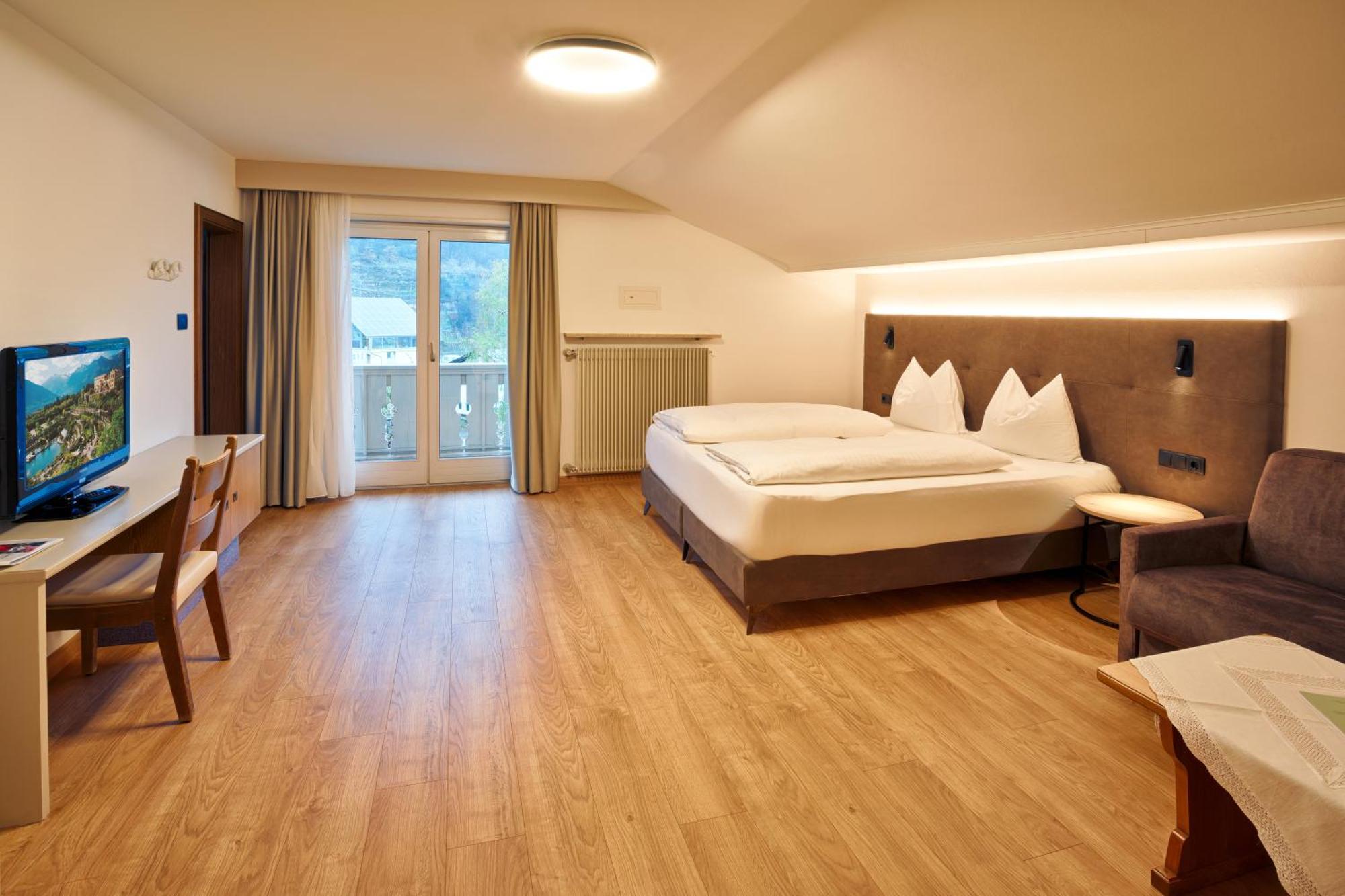 Hotel Lamm Натурно Екстер'єр фото