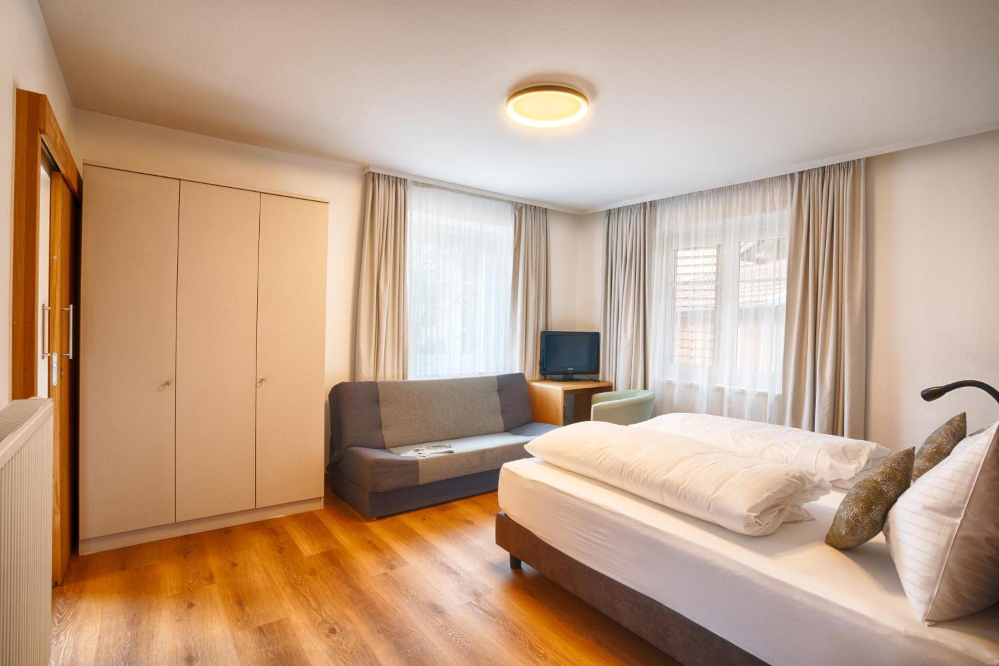 Hotel Lamm Натурно Екстер'єр фото