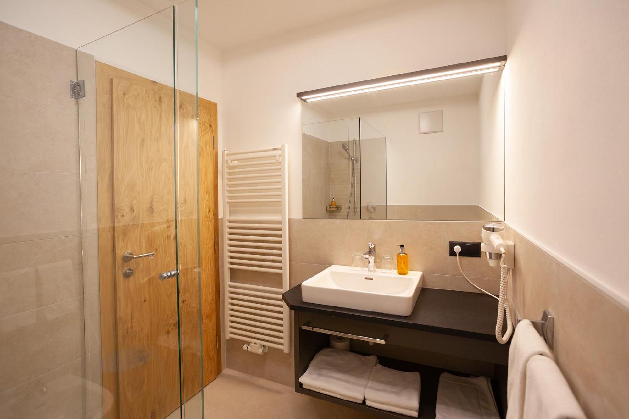 Hotel Lamm Натурно Екстер'єр фото