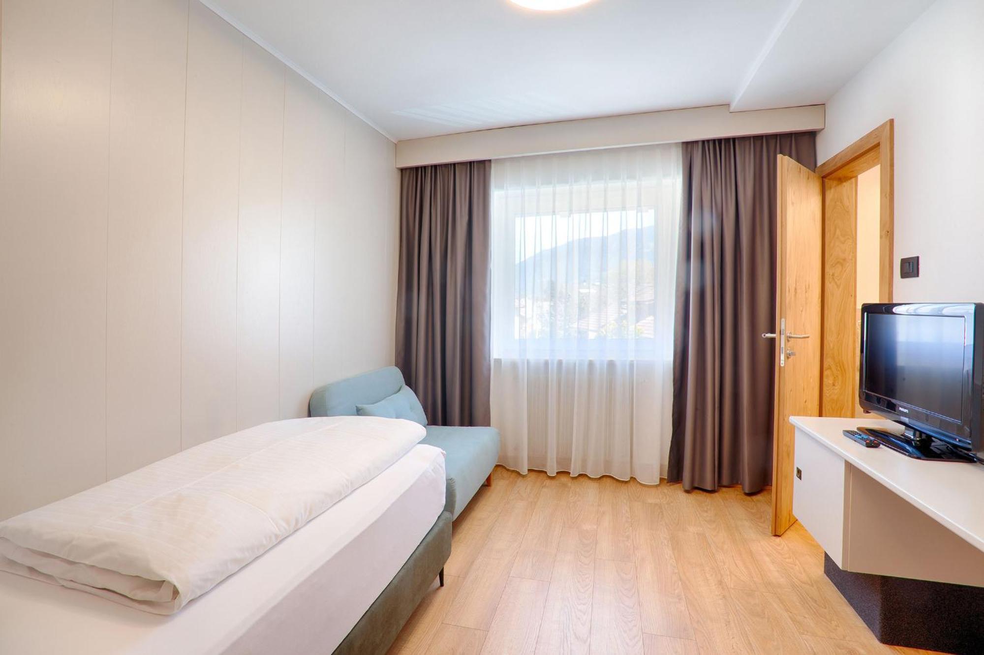 Hotel Lamm Натурно Екстер'єр фото